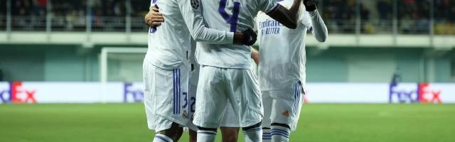 半岛体育官网-【欧冠】阿拉巴克罗斯本泽马破门 皇马3比0警长出线