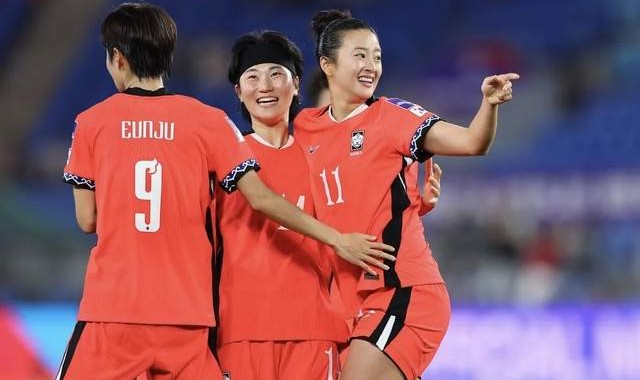 半岛体育-一场3-0，让韩国接近出线！中国队形势有变：拿小组第1=保送四强|菲律宾|澳大利亚|韩国足球队|女足亚洲杯|澳大利亚队_新浪体育_新浪新闻