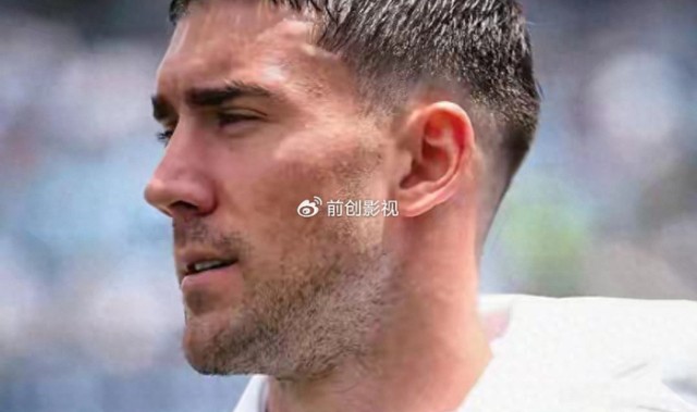 半岛体育官方网站-免签大馅饼？巴萨盯上尤文神锋，2200万年薪他敢要，巴萨敢给吗|巴塞罗那|尤文图斯|中锋|弗拉霍维奇|转会_新浪体育_新浪新闻